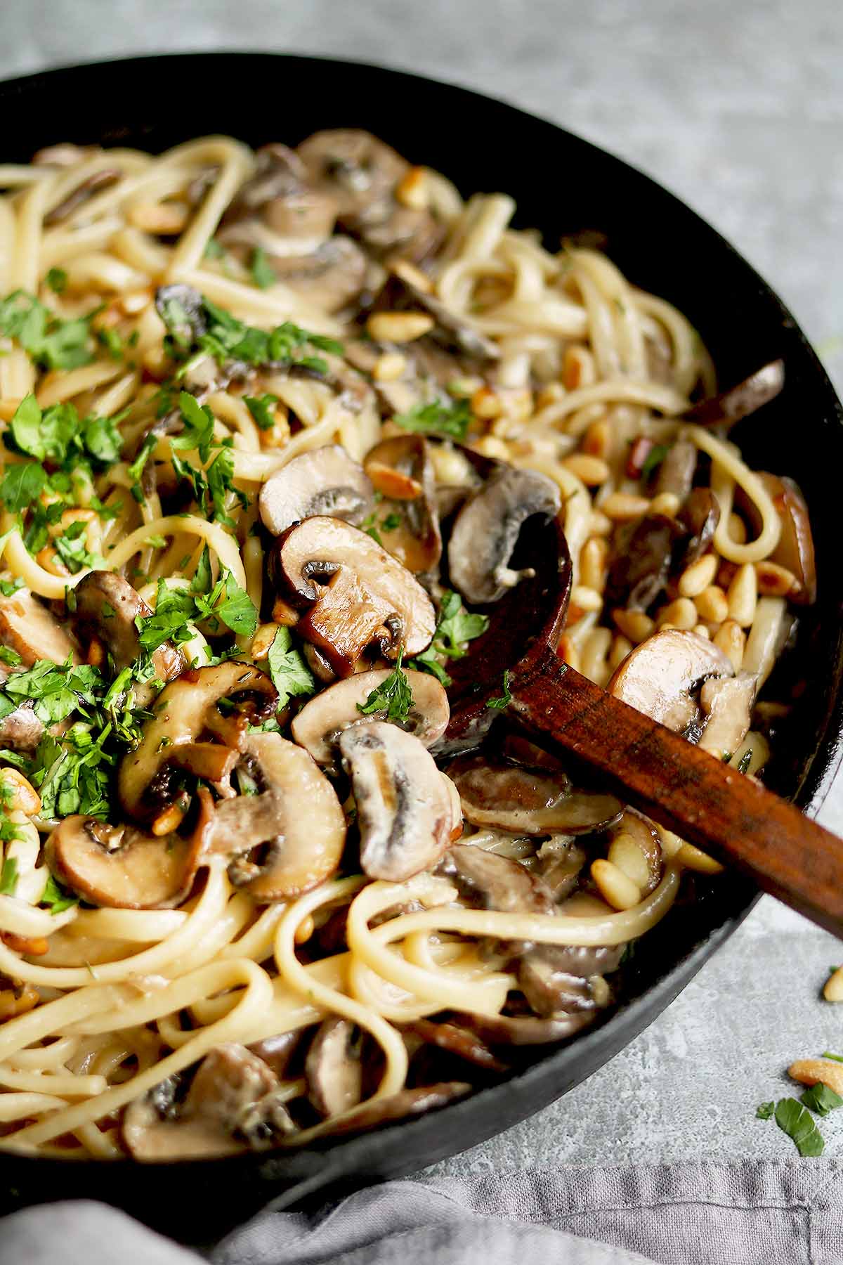 Creamy Garlic Mushroom Pasta