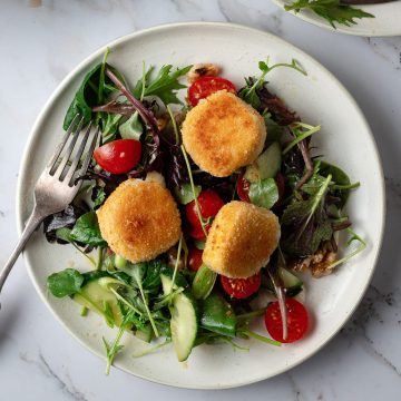 Goats cheese with salad